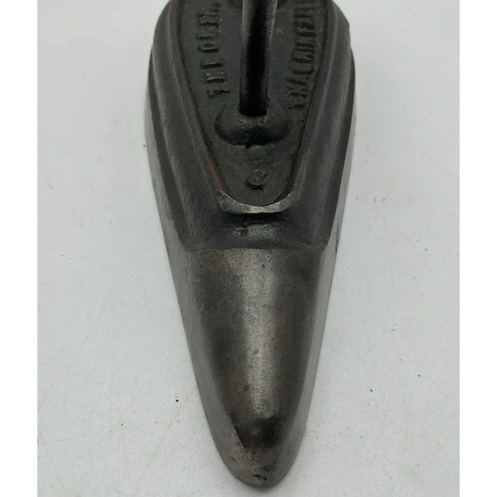 Antique Sleeve Iron,‎ Cast Iron The Ober Mfg Co. Chagrin Falls Ohio 